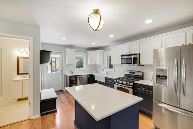 6258 Orleans Lane N, Maple Grove, MN 55369
