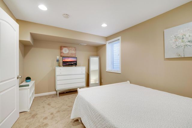 6258 Orleans Lane N, Maple Grove, MN 55369