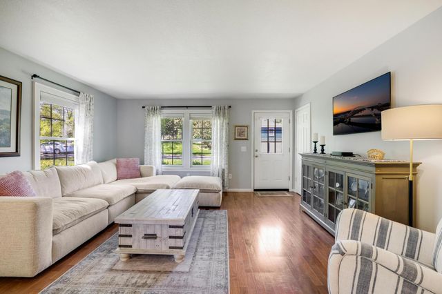 6258 Orleans Lane N, Maple Grove, MN 55369