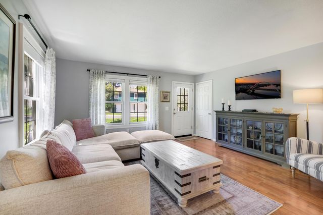 6258 Orleans Lane N, Maple Grove, MN 55369