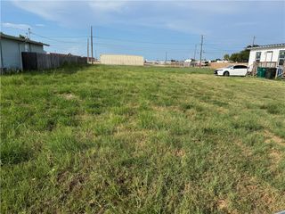 1402 Marine Dr, Corpus Christi, TX 78418