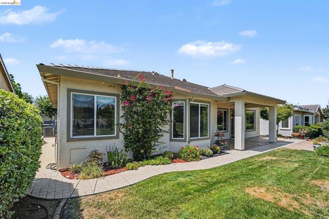 574 Quindell Way, Brentwood, CA 94513
