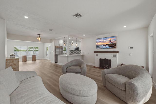 801 NE 19th Terrace, Fort Lauderdale, FL 33304