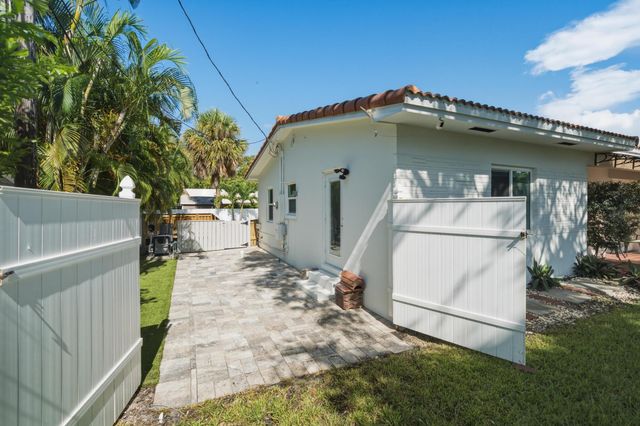801 NE 19th Terrace, Fort Lauderdale, FL 33304