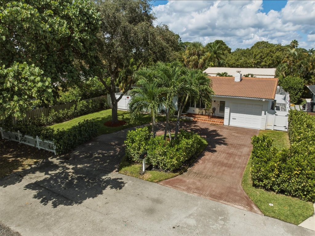 801 NE 19th Terrace, Fort Lauderdale, FL 33304
