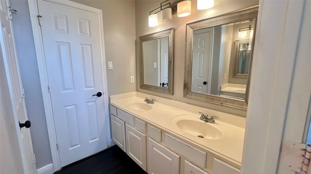 14802 Belterraza Drive, Houston, TX 77083
