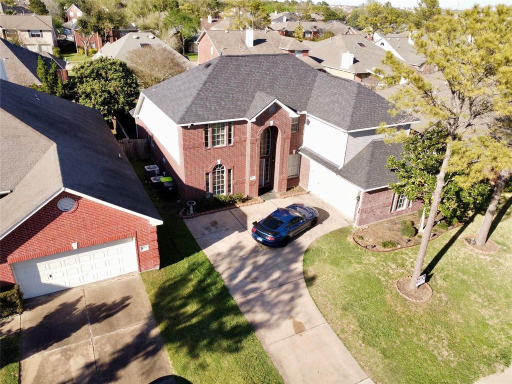 14802 Belterraza Drive, Houston, TX 77083
