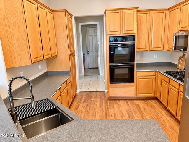 22410 N 48TH Street, Phoenix, AZ 85054