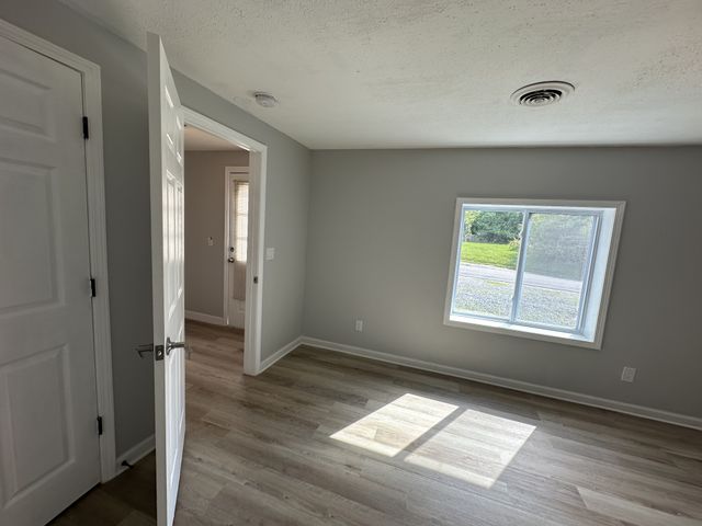 1374 Stroudsville Rd, N, Adams, TN 37010