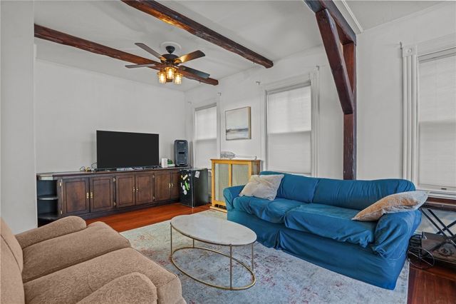 28 Rhode Island Avenue, Newport, RI 02840