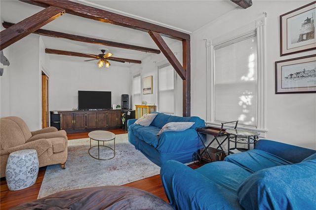 28 Rhode Island Avenue, Newport, RI 02840