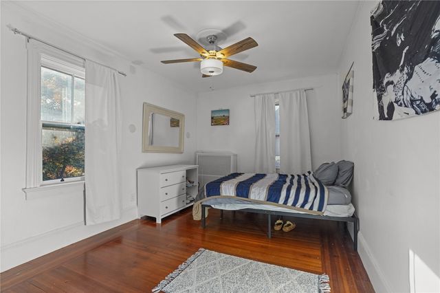 28 Rhode Island Avenue, Newport, RI 02840