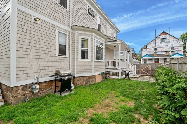 28 Rhode Island Avenue, Newport, RI 02840