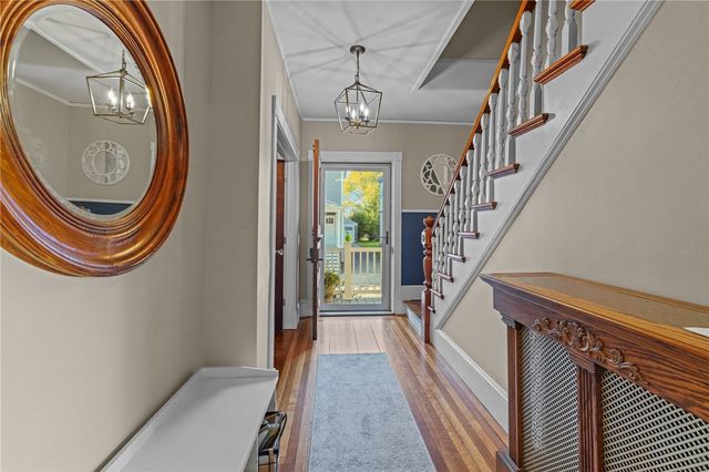 28 Rhode Island Avenue, Newport, RI 02840