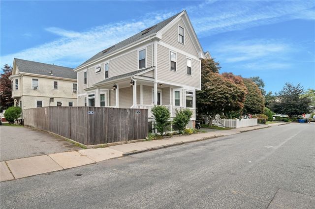 28 Rhode Island Avenue, Newport, RI 02840