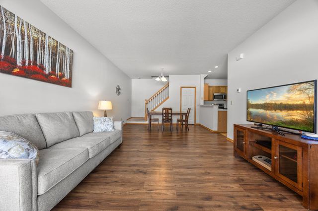 1873 Wildflower Court, Shoreview, MN 55126