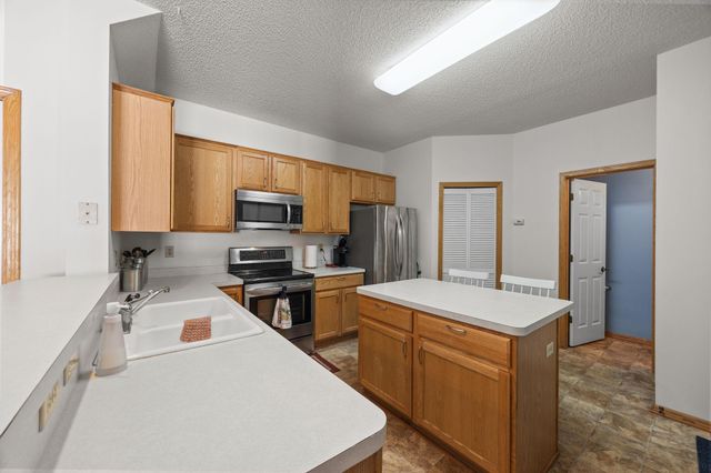 1873 Wildflower Court, Shoreview, MN 55126