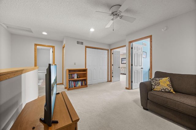 1873 Wildflower Court, Shoreview, MN 55126