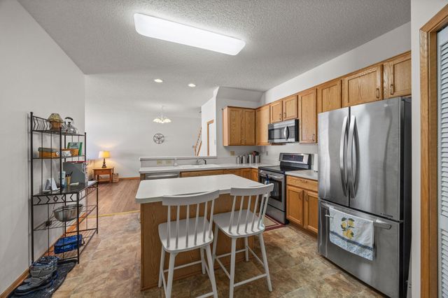 1873 Wildflower Court, Shoreview, MN 55126