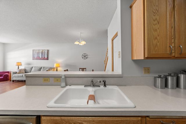 1873 Wildflower Court, Shoreview, MN 55126