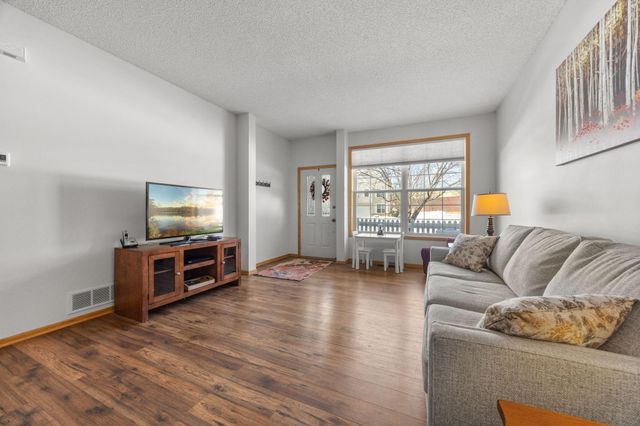 1873 Wildflower Court, Shoreview, MN 55126