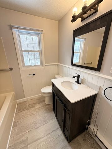 170 Shepard Road, Sturbridge, MA 01566