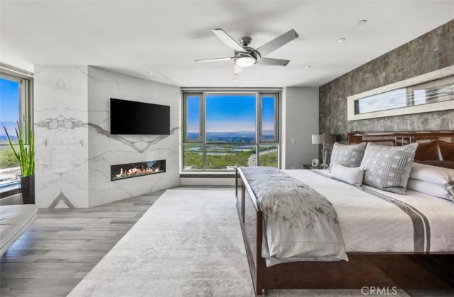 8155 Scholarship, Irvine, CA 92612