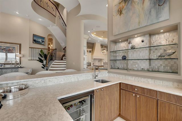 1372 HARBOR DRIVE, Sarasota, FL 34239