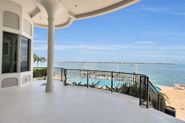 1372 HARBOR DRIVE, Sarasota, FL 34239