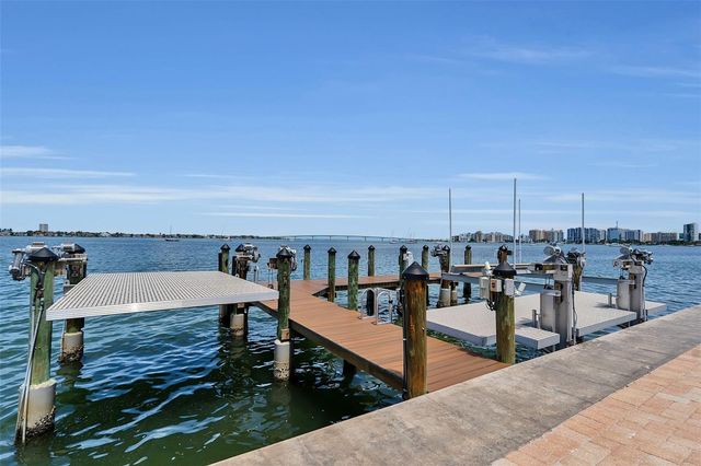 1372 HARBOR DRIVE, Sarasota, FL 34239