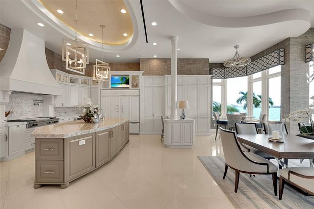 1372 HARBOR DRIVE, Sarasota, FL 34239
