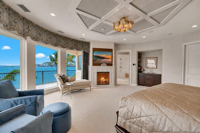1372 HARBOR DRIVE, Sarasota, FL 34239