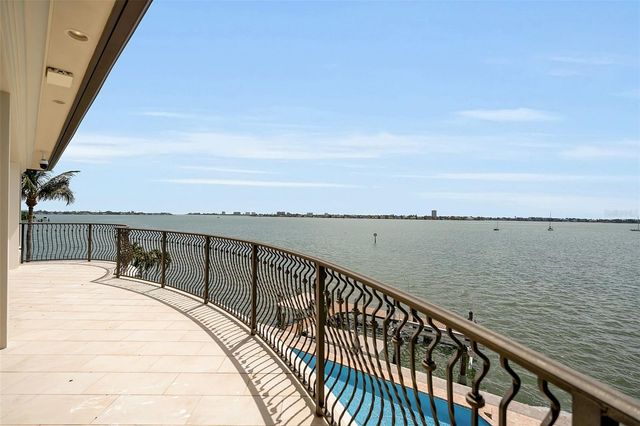 1372 HARBOR DRIVE, Sarasota, FL 34239