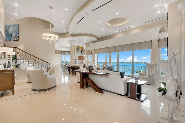 1372 HARBOR DRIVE, Sarasota, FL 34239