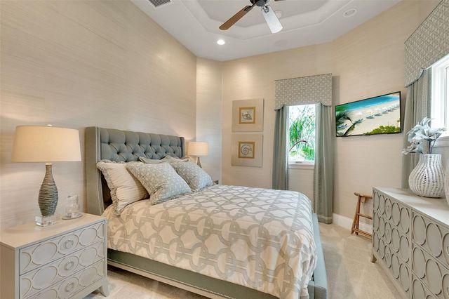 1372 HARBOR DRIVE, Sarasota, FL 34239