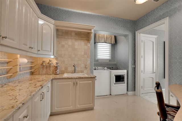 1372 HARBOR DRIVE, Sarasota, FL 34239
