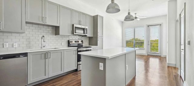 5332 Trinity River Trail 1-1717, Fort Worth, TX 76114