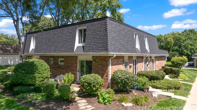 417 Sunnybrook Lane, Wheaton, IL 60187
