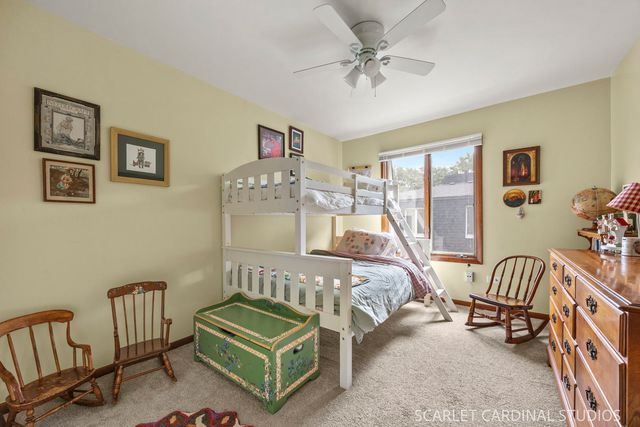 417 Sunnybrook Lane, Wheaton, IL 60187