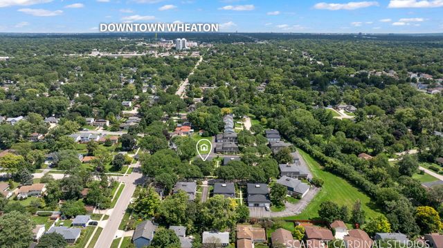 417 Sunnybrook Lane, Wheaton, IL 60187