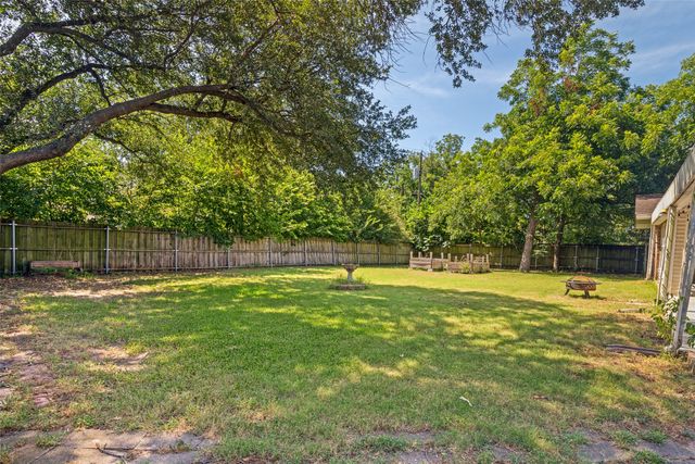 1107 Royal Drive, Kaufman, TX 75142