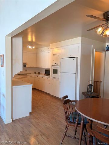 2525 Fisher Road, Howell, MI 48855