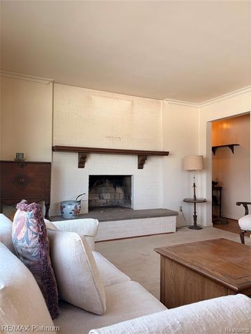 2525 Fisher Road, Howell, MI 48855