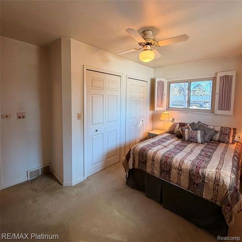 2525 Fisher Road, Howell, MI 48855