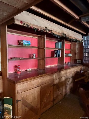 2525 Fisher Road, Howell, MI 48855