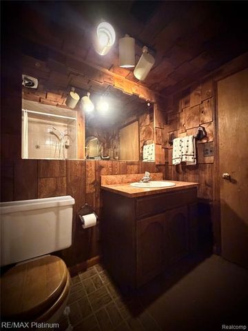 2525 Fisher Road, Howell, MI 48855