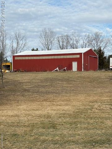 2525 Fisher Road, Howell, MI 48855