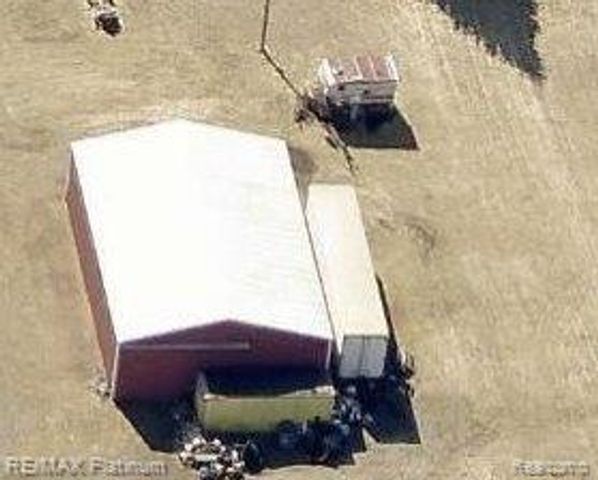 2525 Fisher Road, Howell, MI 48855