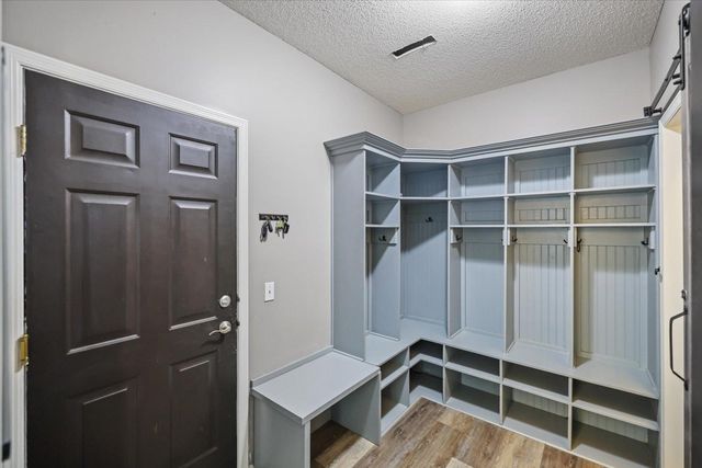 2727 Viola Court, Shakopee, MN 55379