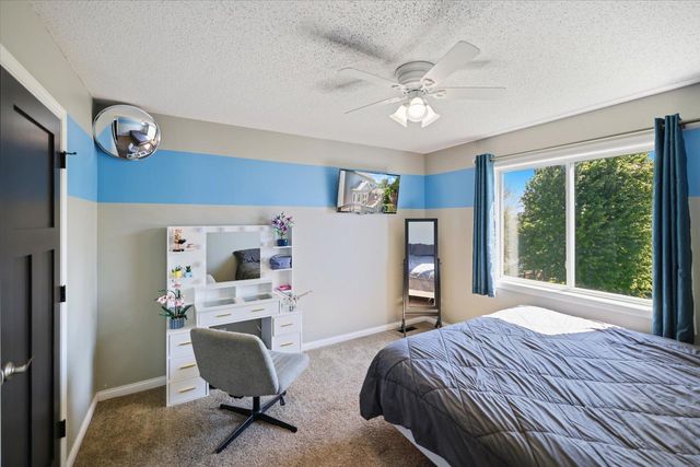 2727 Viola Court, Shakopee, MN 55379